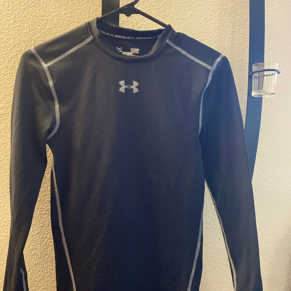 Gently used, like new! Under Armor compression top